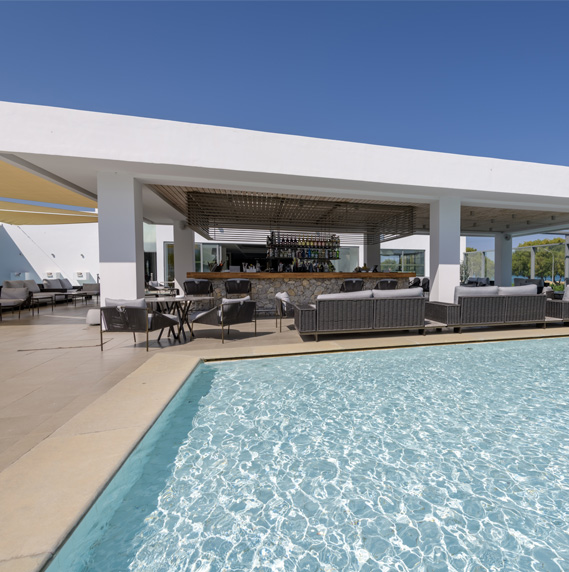Radiant pool bar
